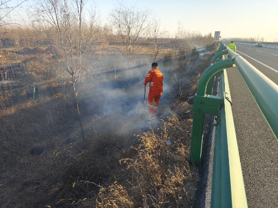 灭火.jpg 灭火.jpg