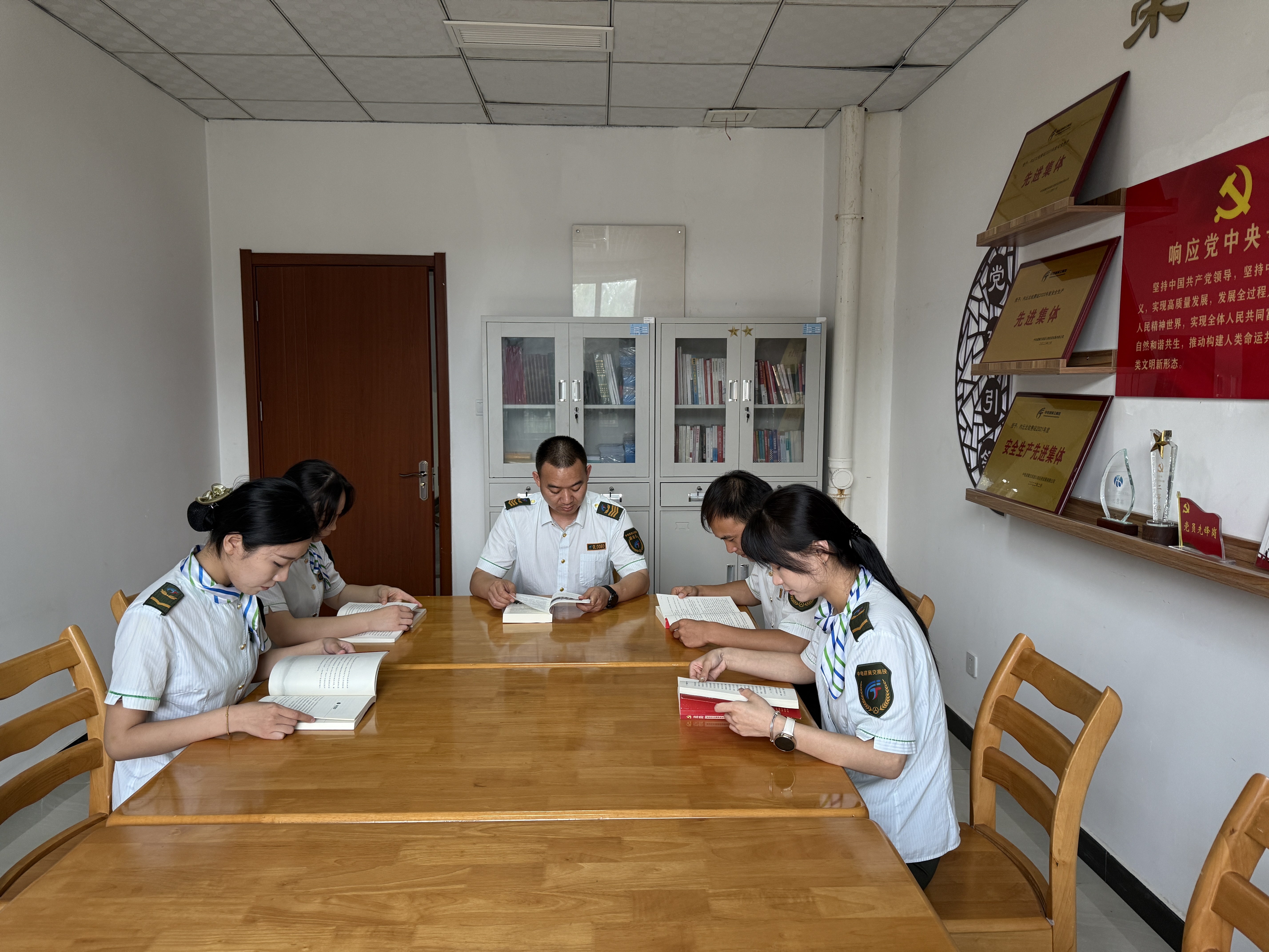 4147ac2d321a0de9fe075a8c5e3c337.jpg 4147ac2d321a0de9fe075a8c5e3c337.jpg